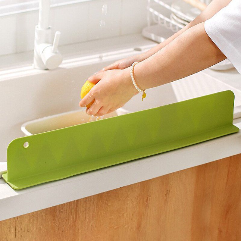 Flexible Silicone Kitchen Sink Water Splash Guard – 48cm Suction Baffle